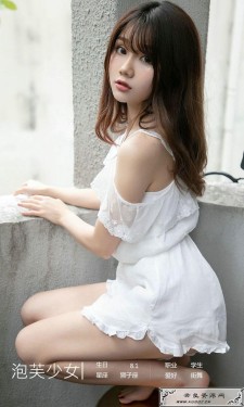<span style='color:#FFFFFF'>美女模特泡芙少女极品身材美胸翘臀长腿气质写真</span>